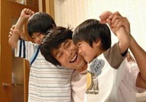江口洋介の子供の学校は青学?何人?息子と娘や画像や年齢の公開は